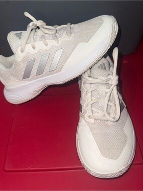 adidas Women's White and Light Gray Sneakers